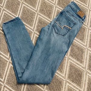 Light blue denim American Eagle jeans size 4